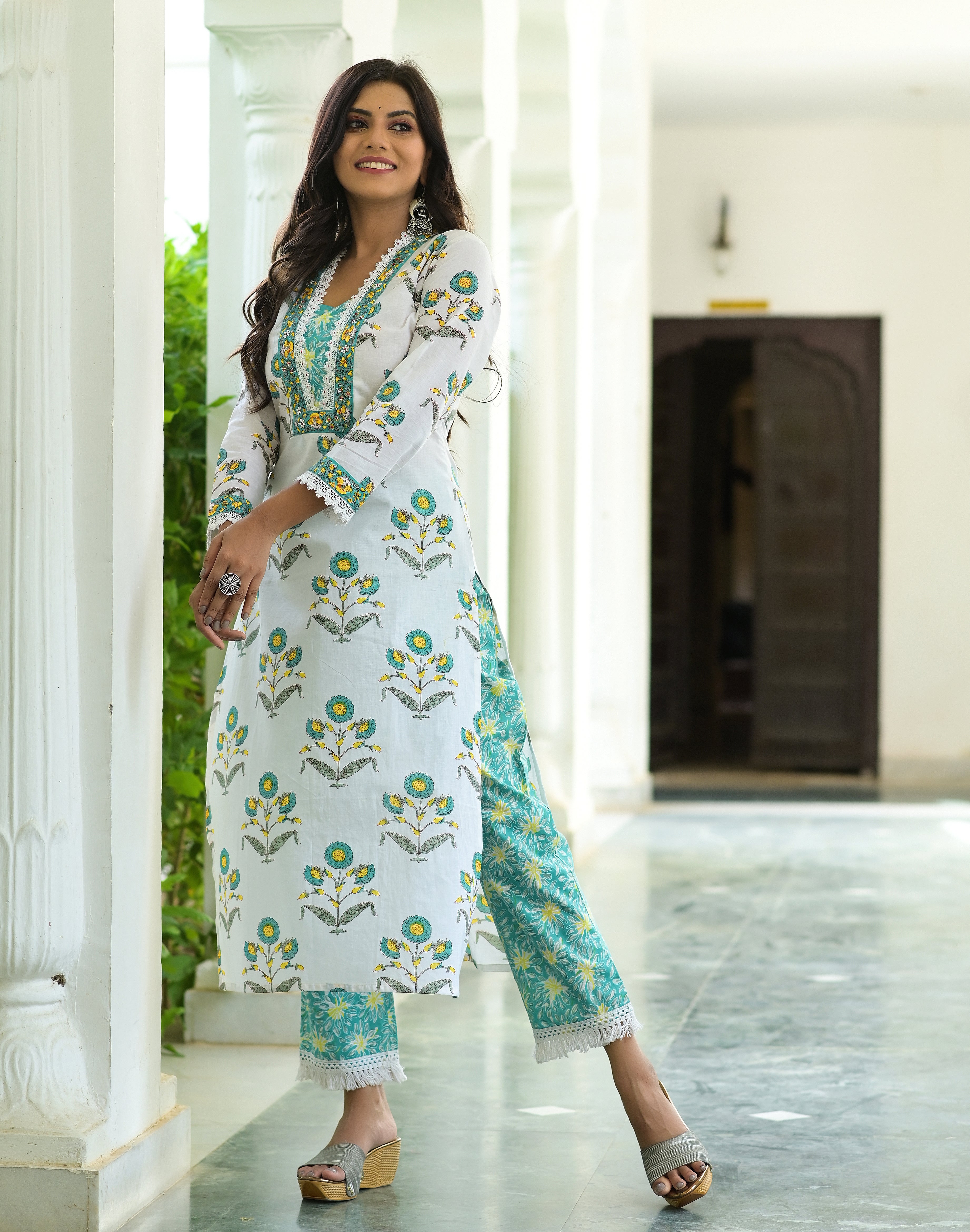 White Snowy Mughal Print Hand Block Suit Set Hatheli